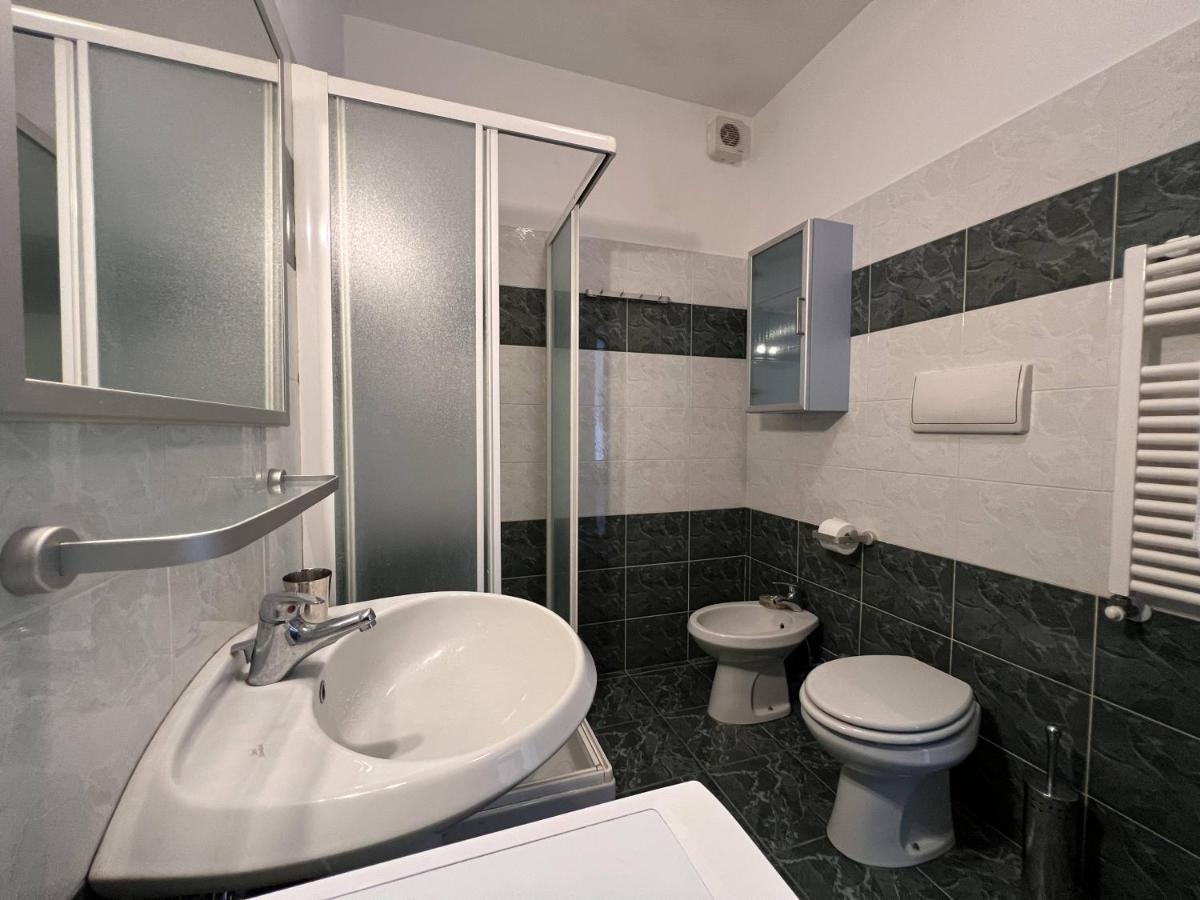 Joivy Oreste S Apartment